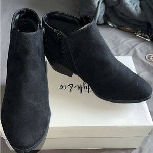 Style & Co little black booties